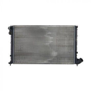 ПЕЖО 406 Брейк Радіатор Двигуна Основний Peugeot 406 Break 8E/F 1996-2004 POLCAR 574608A3 574608A3