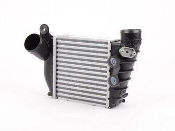 Ауді А3 Радіатор Повітря Інтеркулер Audi A3 8L1 1996-2003 NTY CNGAU017 CNGAU017